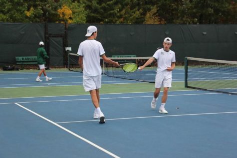 Boys varsity tennis bounces back from two tough losses to win the Grosse Pointe North Invite