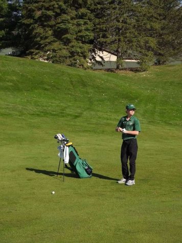 Boys varsity golf places sixth in the Mona Shores Invitational