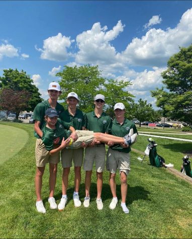 Boys varsity golf team headed to states for the first time in eleven years