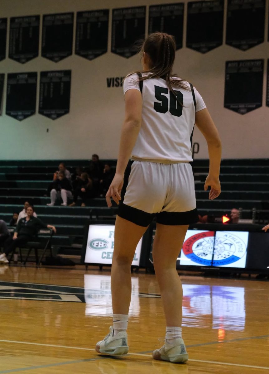 Q&A with varsity basketball captain, senior Anna Krampe